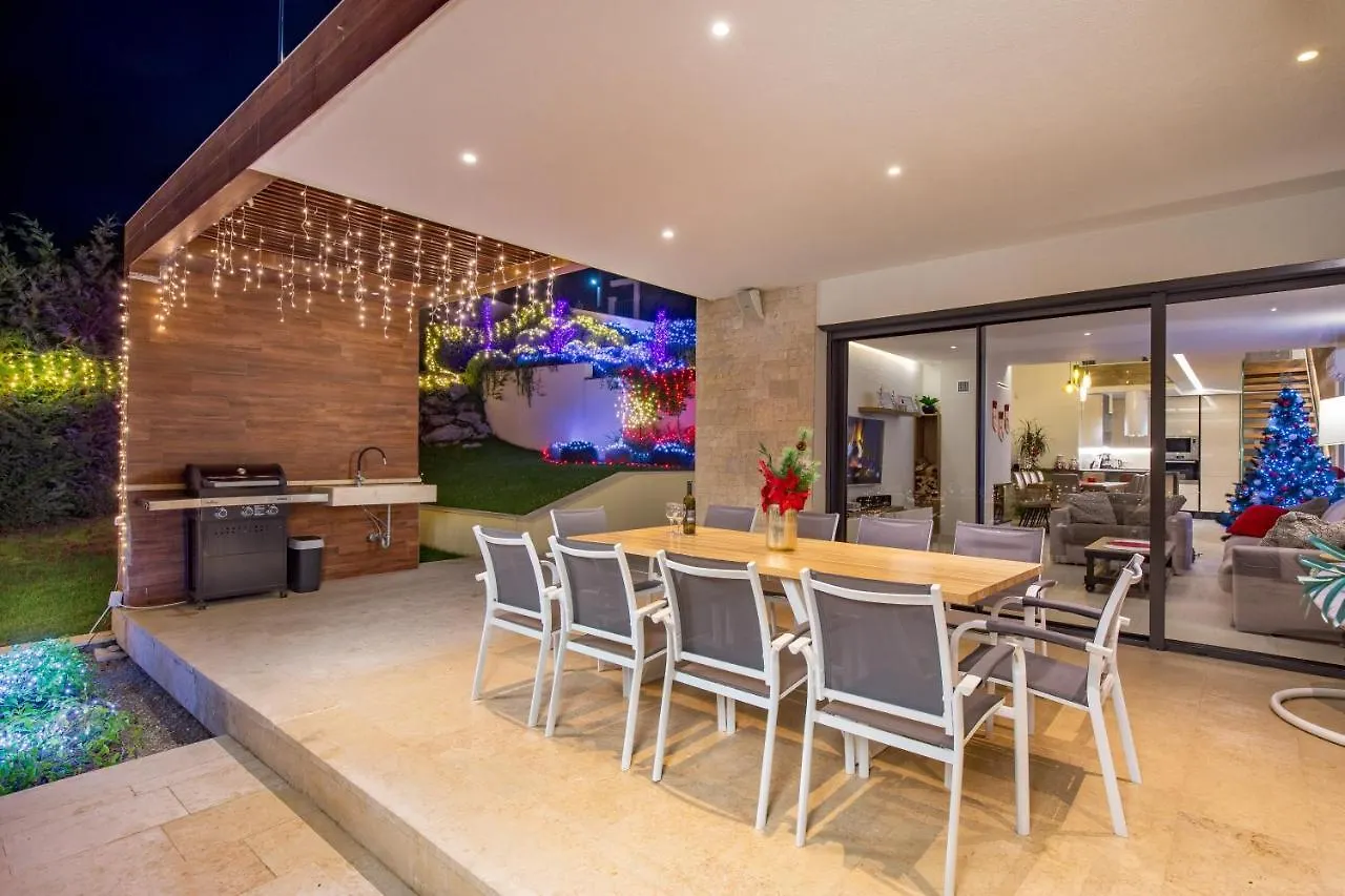 Villa Altavista - Seaview & Relax With Heated Pool & Minigolf Opatija