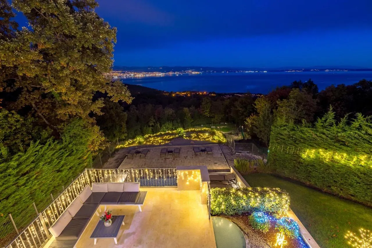 Villa Altavista - Seaview & Relax With Heated Pool & Minigolf Opatija