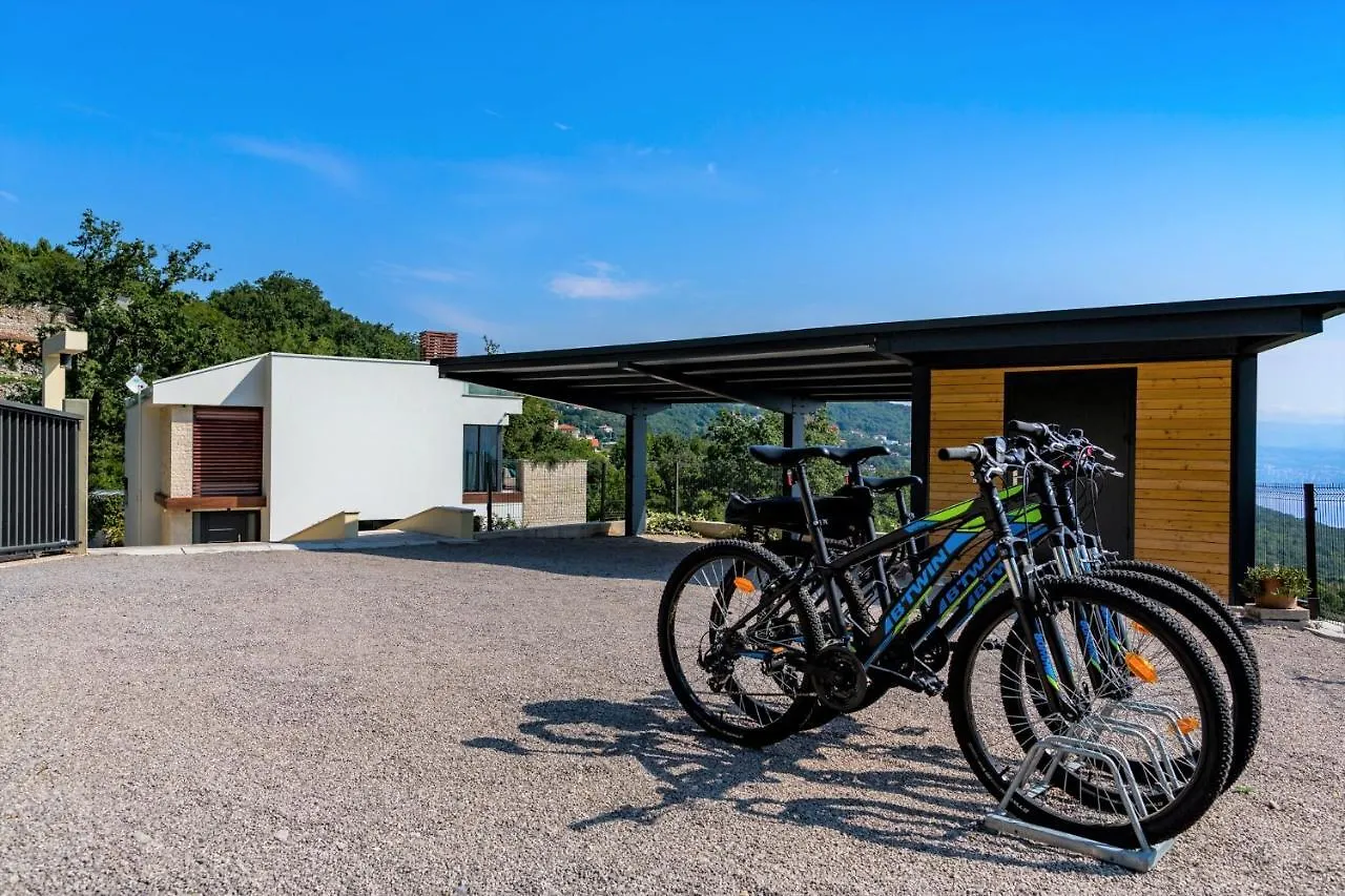 Villa Altavista - Seaview & Relax With Heated Pool & Minigolf Opatija